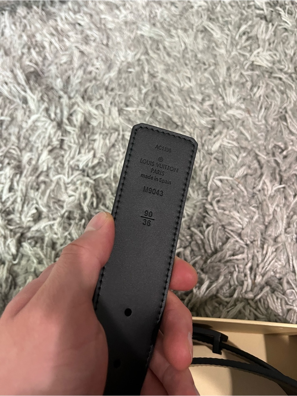 Louis Vuitton Belt Black 90cm (35.4 in) LV Initiales 40mm Matte Black Belt - Picture 4 of 5